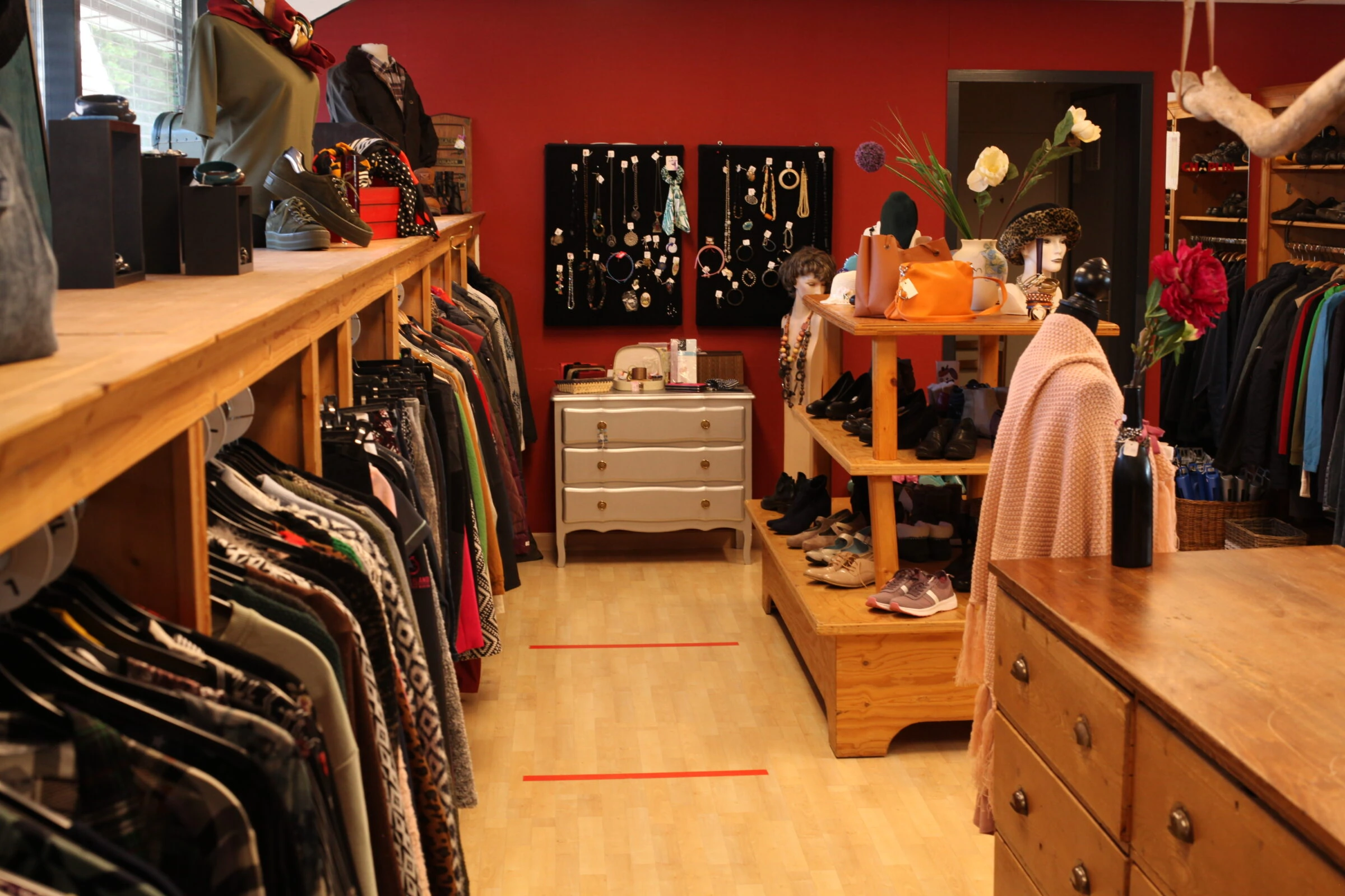 Aalst 2de Hands Kinderkleding ② 357: T Shirt Speciaal Opschrift