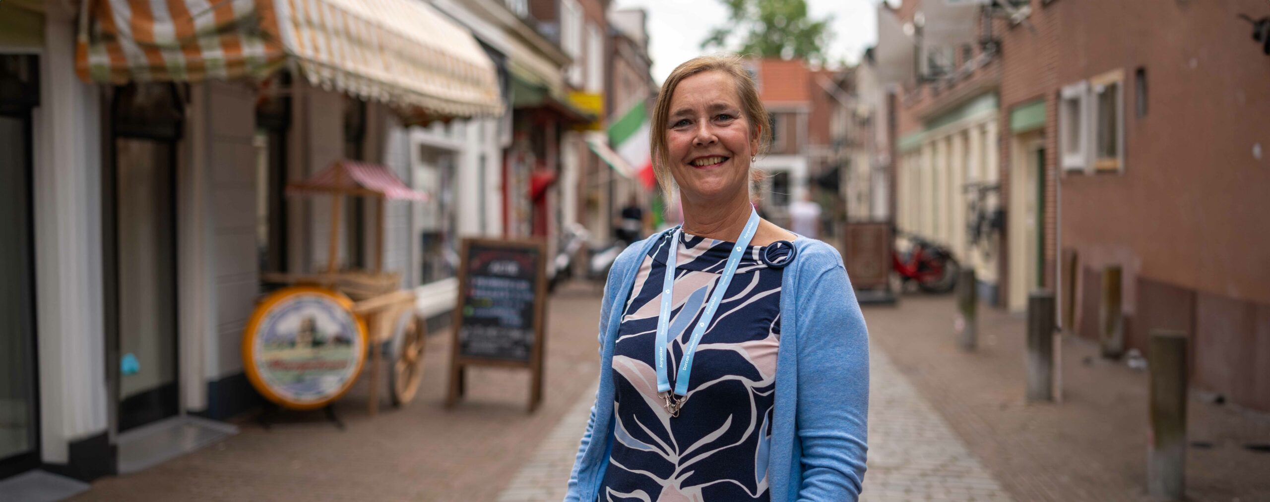 Kom in actie als aanpakker. Op de foto vrijwilliger van de Dorcas Voedselactie 2024.