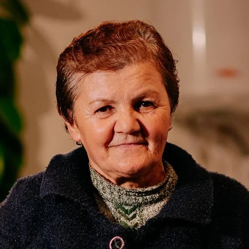 oudere-vrouw-roemenie-1