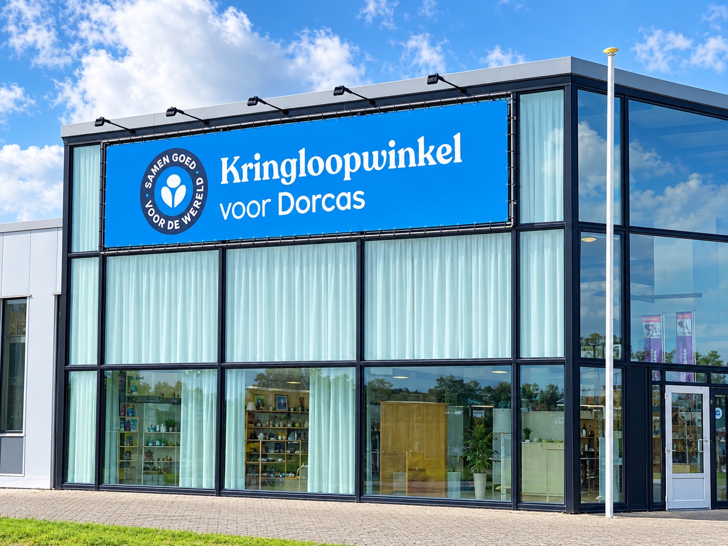 Voorkant van het pand van Kringloopwinkel voor Dorcas in Heino